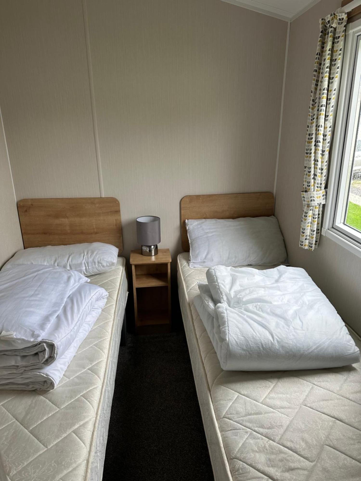 Powys 37 Hotel Борт Екстериор снимка